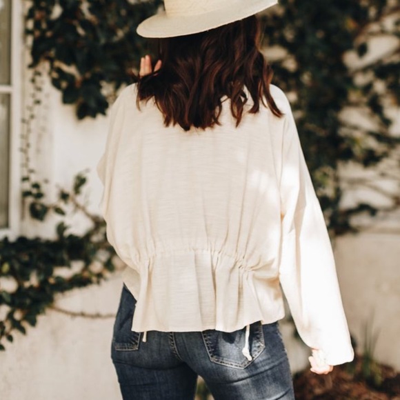 Brand new - never worn - boutique TOP - Picture 3 of 5